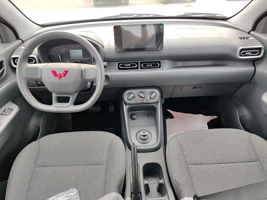Фото 10 - Wuling Motors Wuling Hongguang New Energy