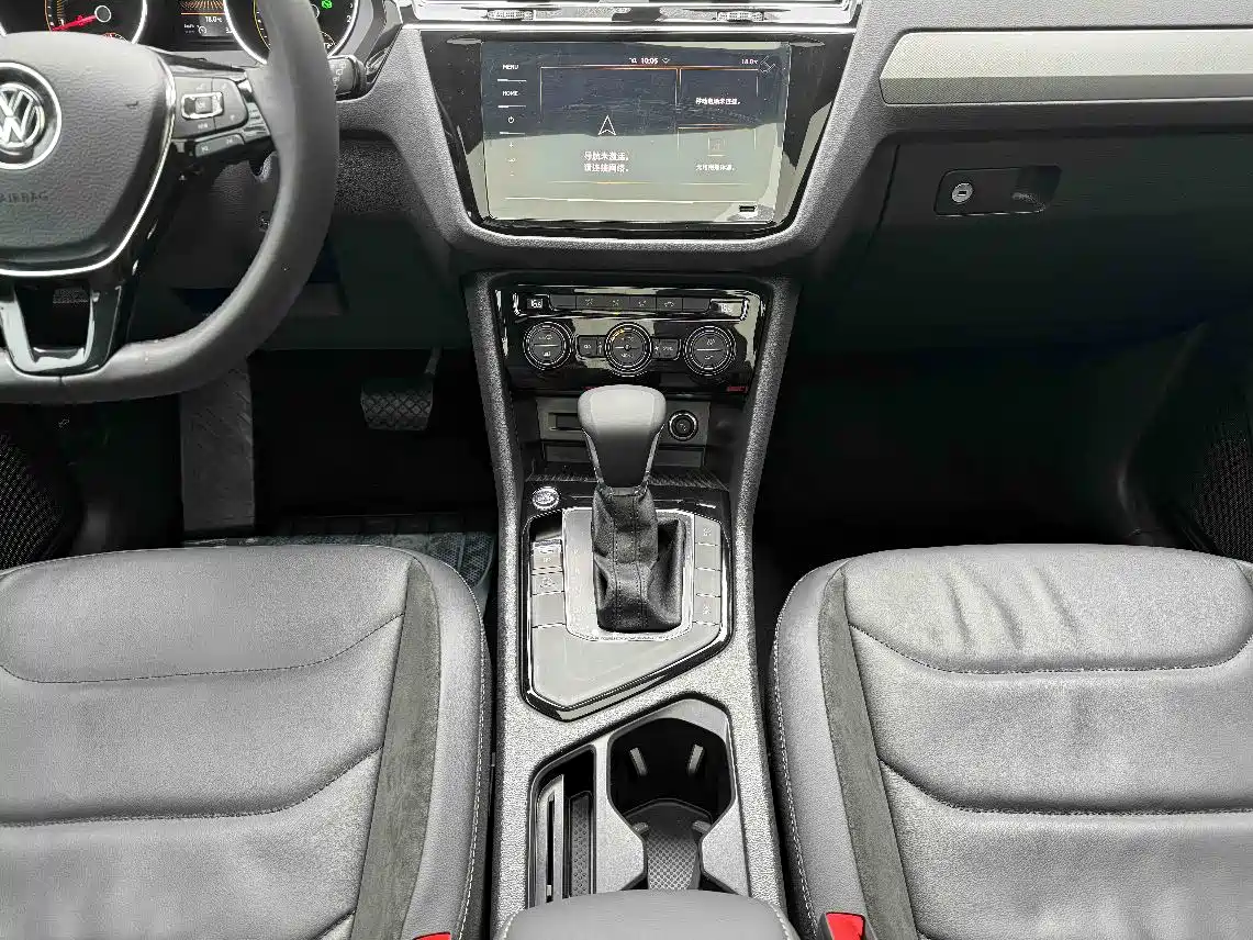 Volkswagen Tiguan L 2020 330TSI Auto 2WD Panorama Comfort China VI фото 12