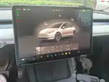 Photo 14 - Tesla Model Y