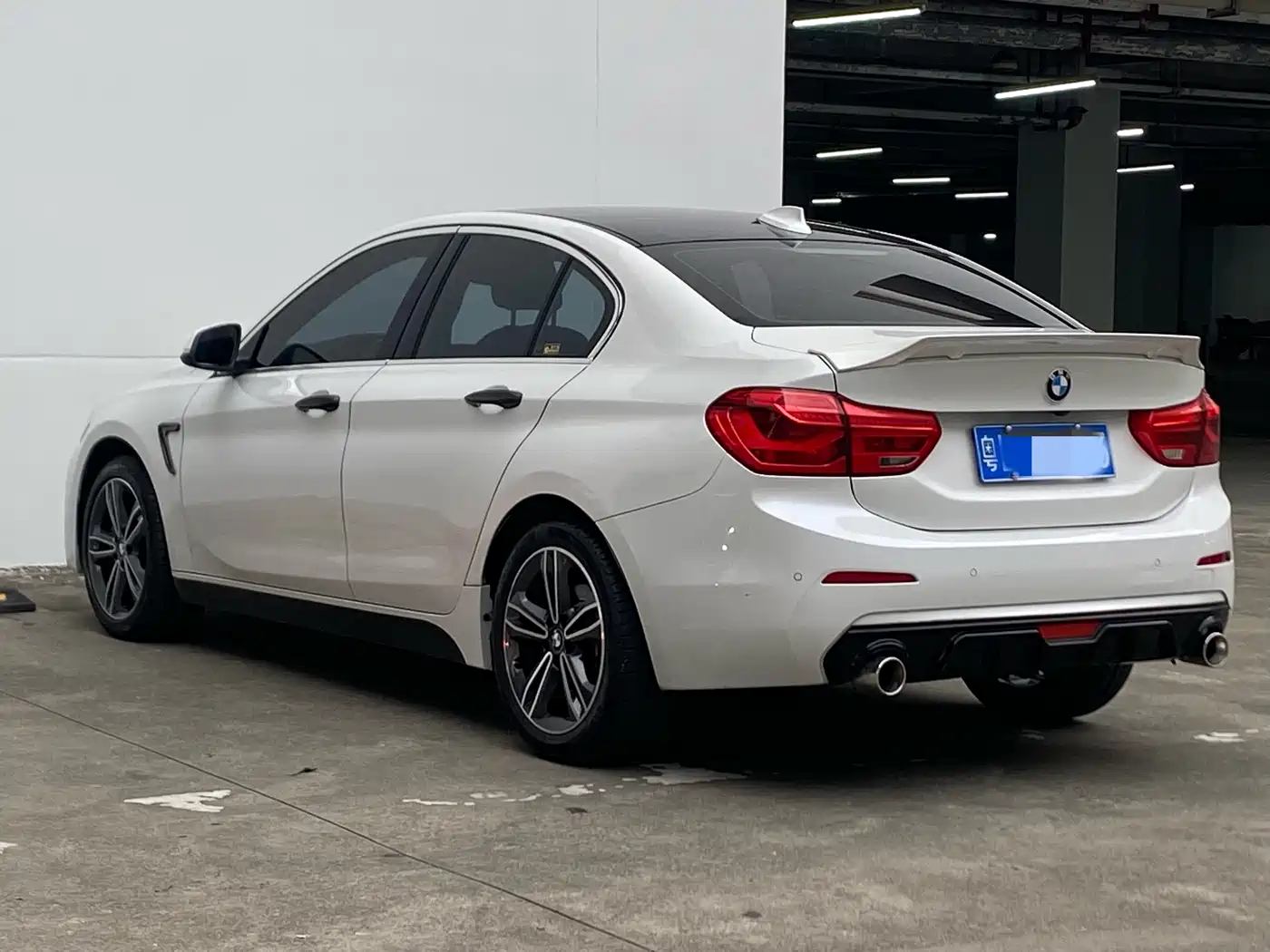 BMW 1 Series 2019 118i Fashion Edition фото 10