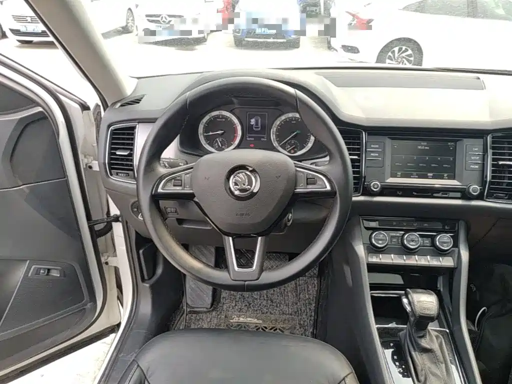 Škoda Kodiaq 2017 TSI330 5-seater 2WD Luxury Edition фото 10