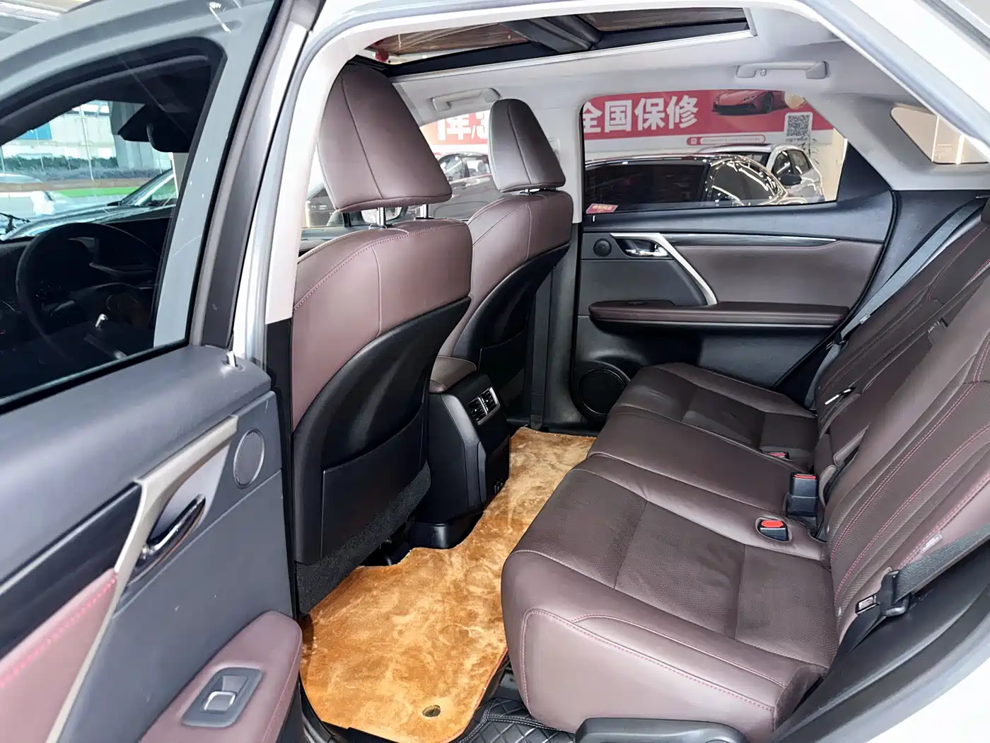 Lexus RX 2020 Facelift 300 AWD Elegance Edition фото 12