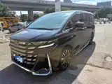 Фото 1 - Toyota Vellfire
