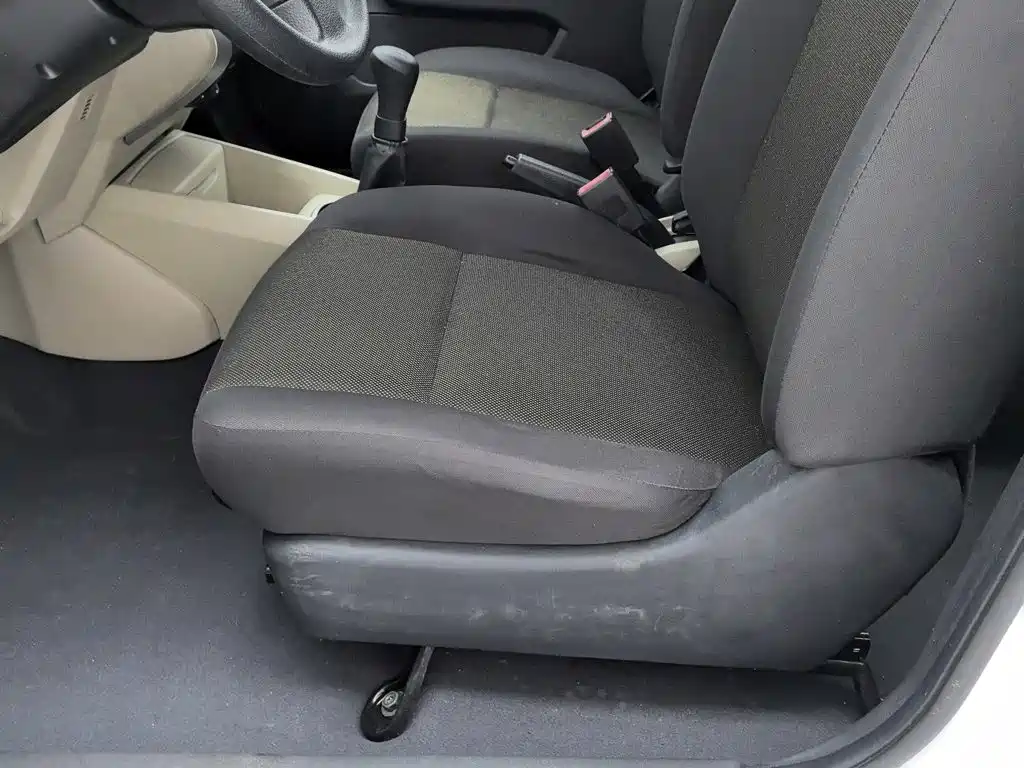 Venucia R50 2014 2013 1.6L Manual Fashion