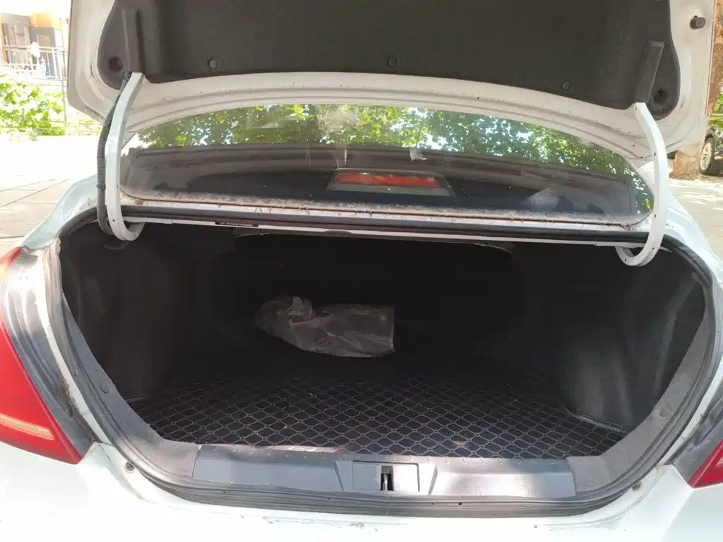 Geely Emgrand 2015 2015 Sedan 1.3T CVT Upward Edition