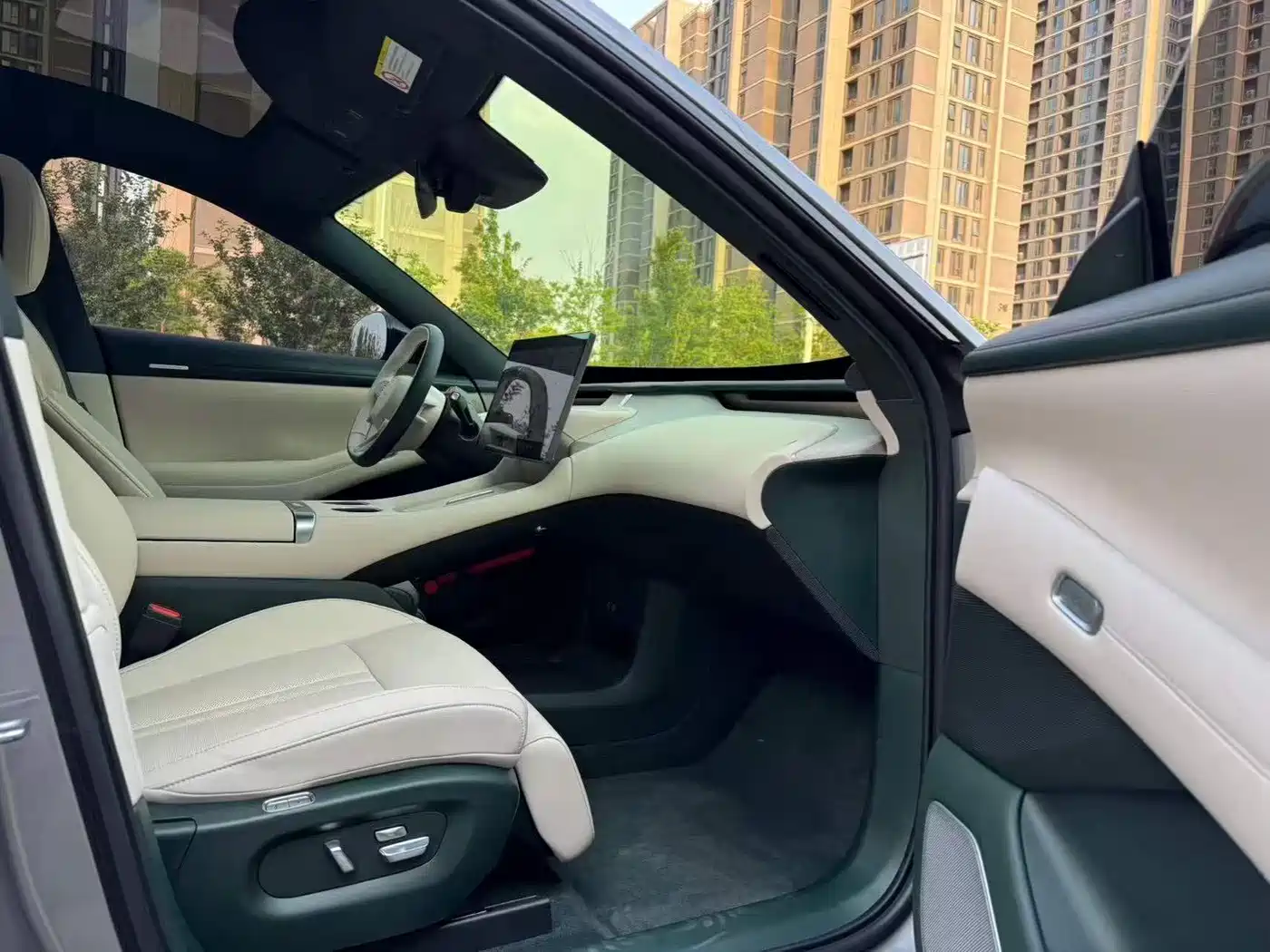 Xiaomi Auto Xiaomi YU7 2025 Extended Range RWD Edition фото 6