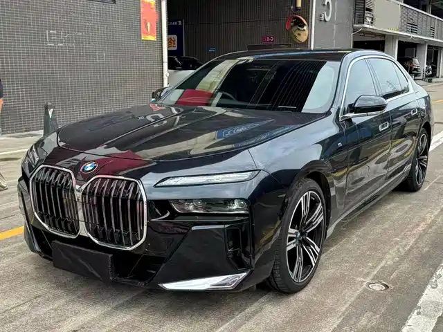 BMW 7 Series 2025