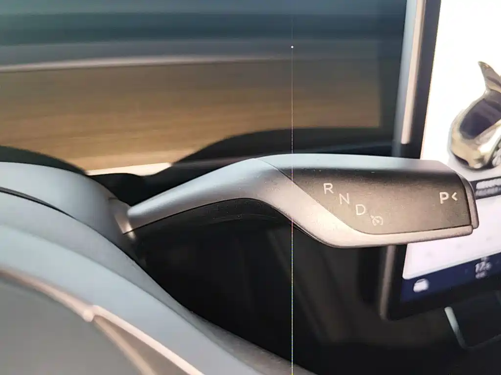 Фото 14 - Tesla Model Y