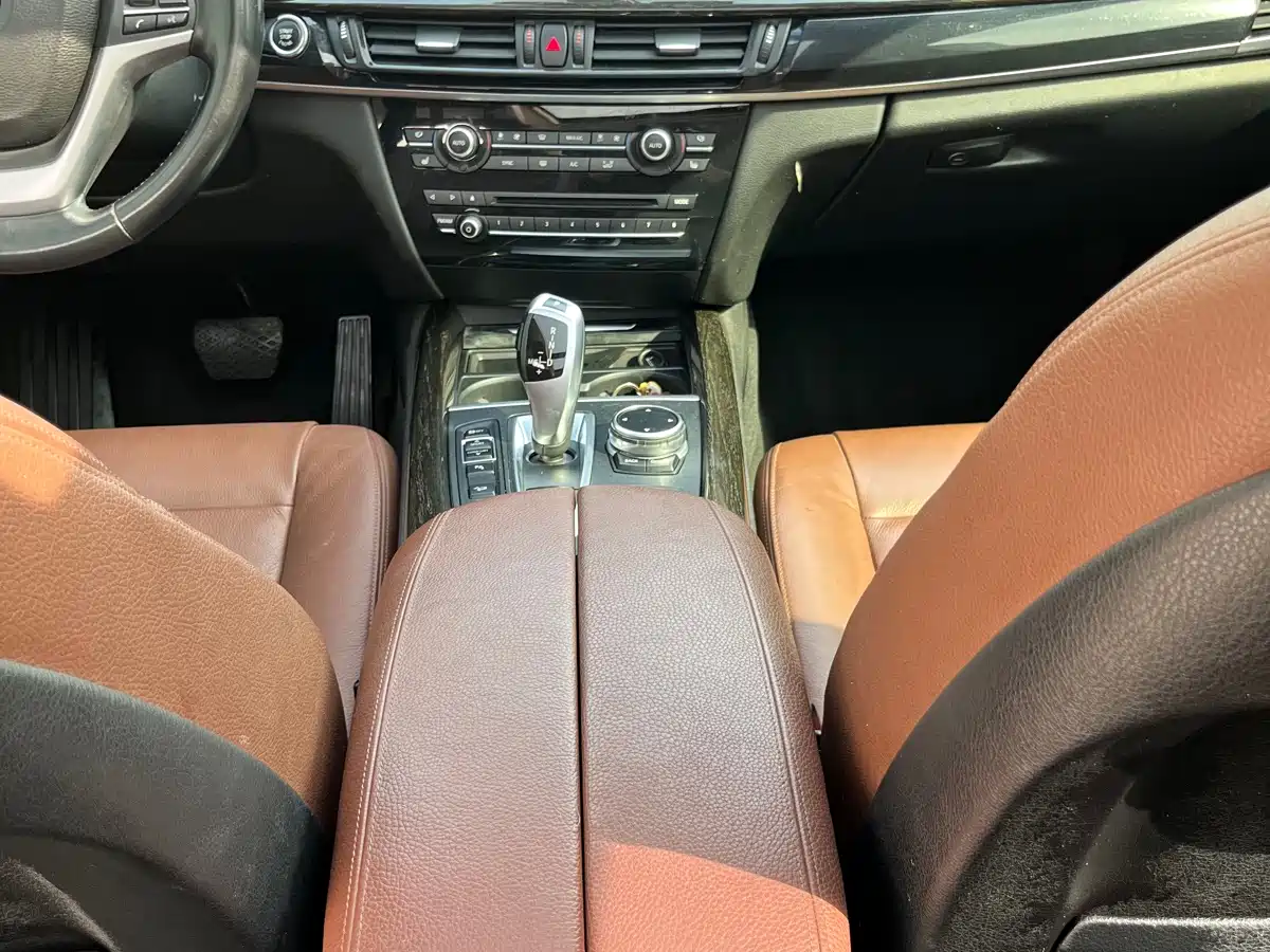 BMW X5 (Import) 2014 xDrive35i Leading фото 17