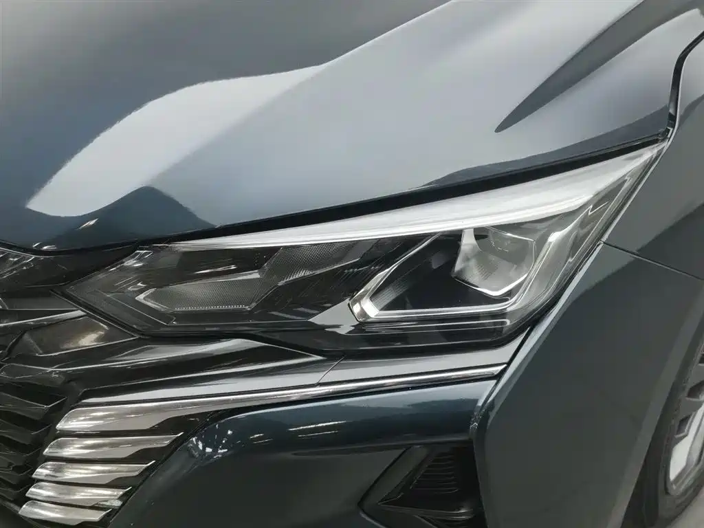 DONGFENG YI HYUN MAX