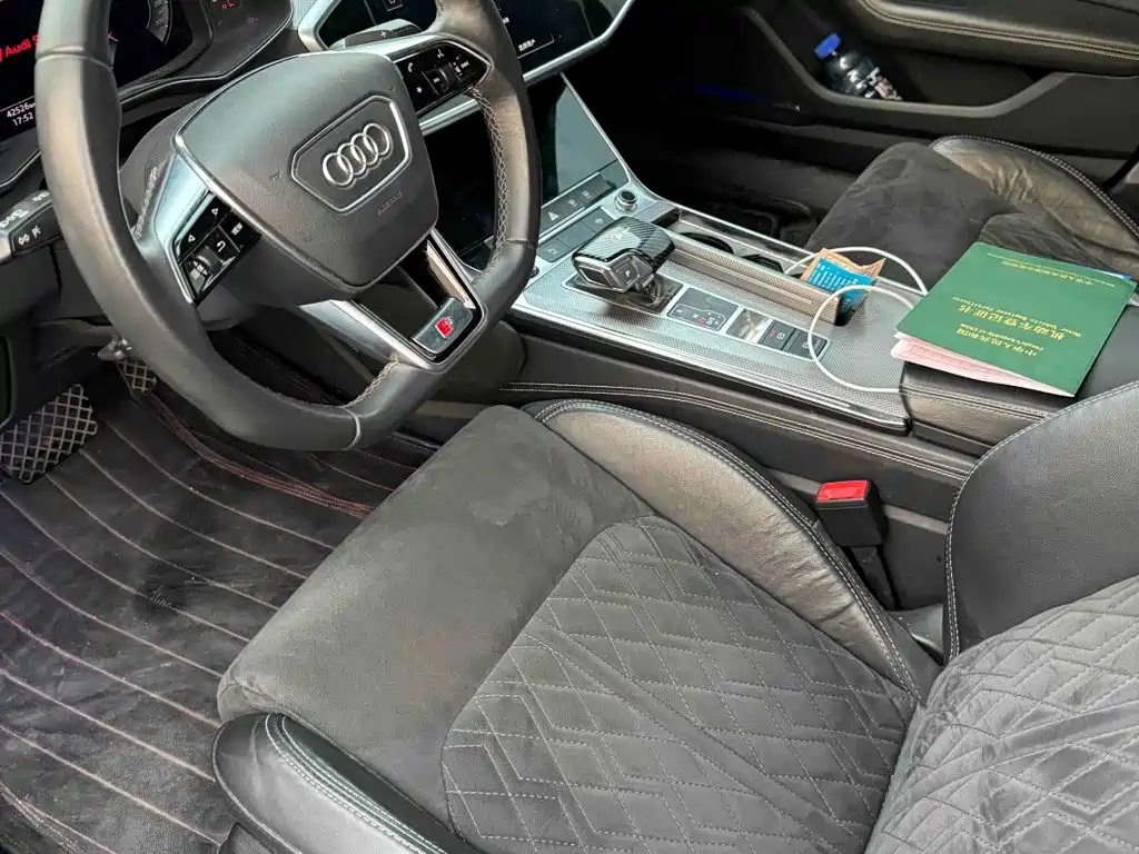 Фото 5 - Audi A6L