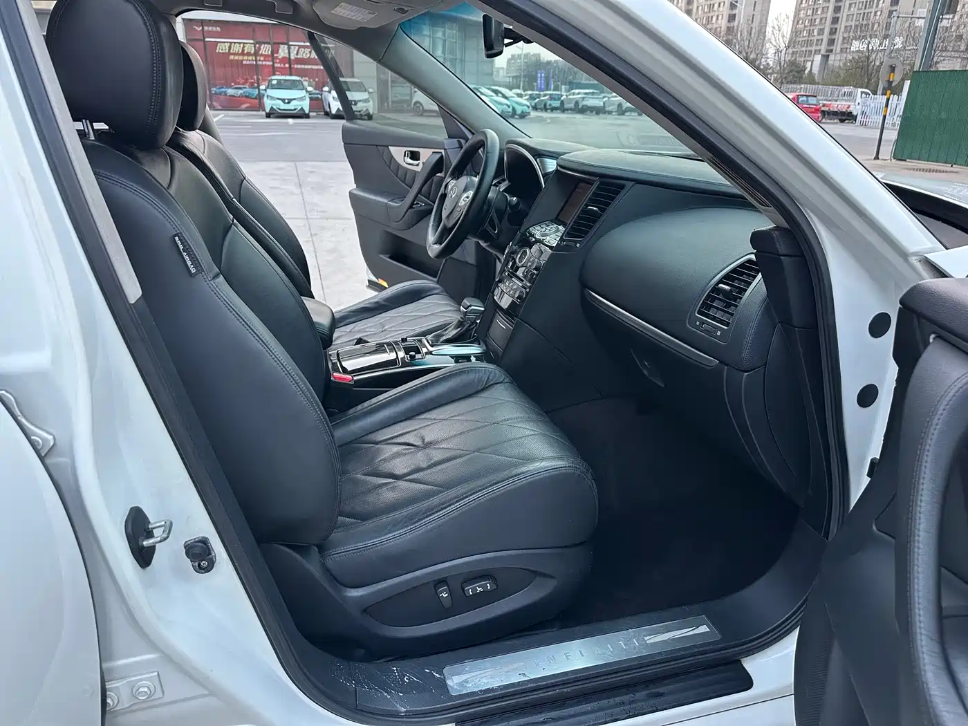 Infiniti FX 2010 2010 FX35 Premium