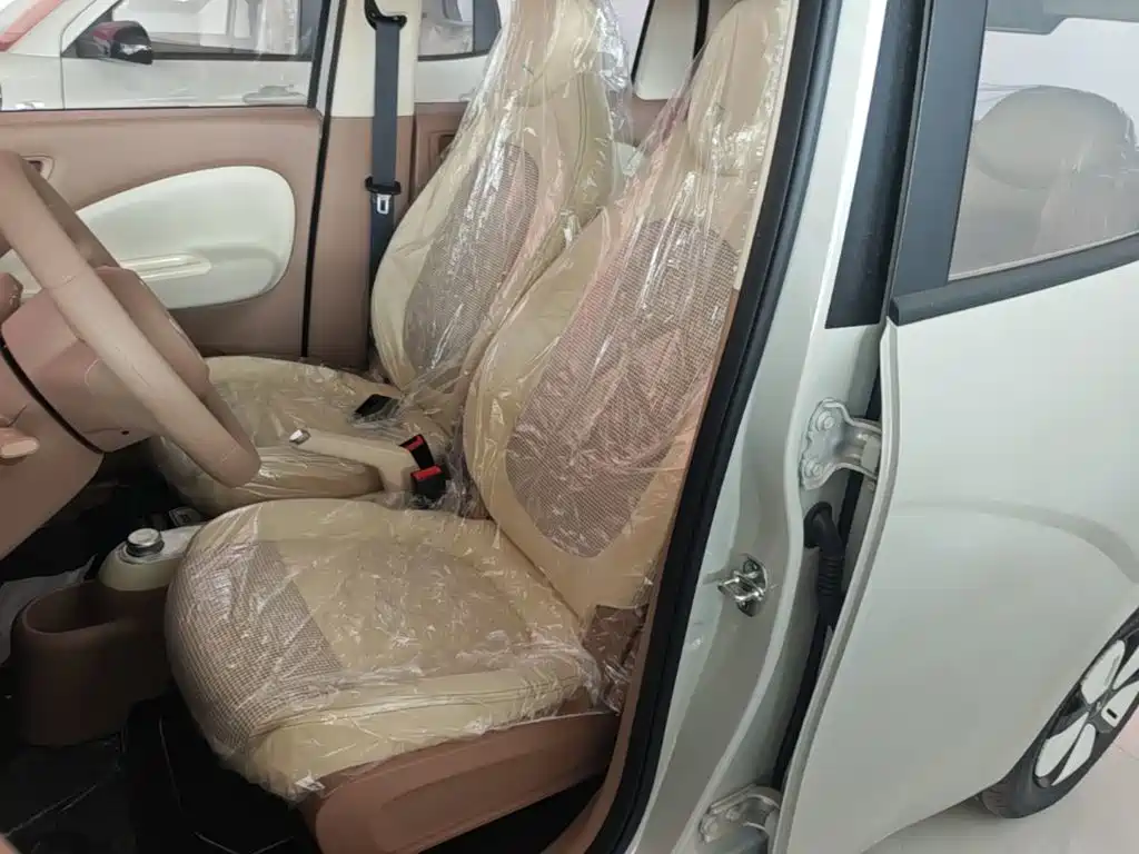 Wuling Motors Hongguang MINIEV 2026 2025 4-Door Advanced