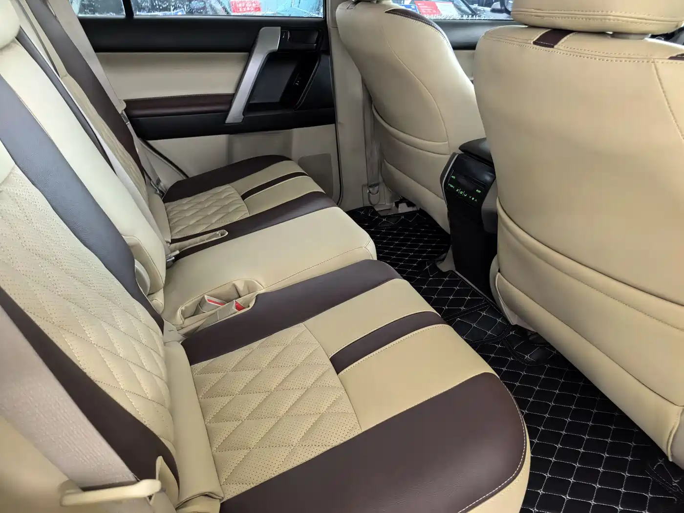 Toyota Prado (Import) 2010 2.7L Auto Luxury фото 5