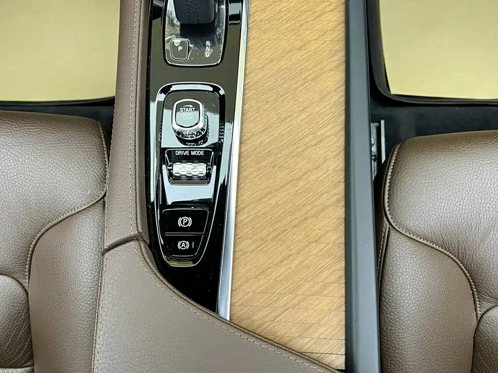 Volvo XC90 2011 2021 B5 Smart Drive Luxury 5-seater