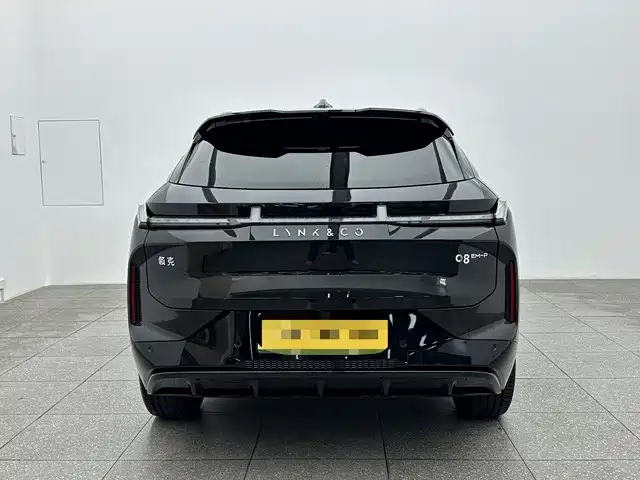 Lynk & Co 08 EM-P 2023 120km Long Range Pro фото 5