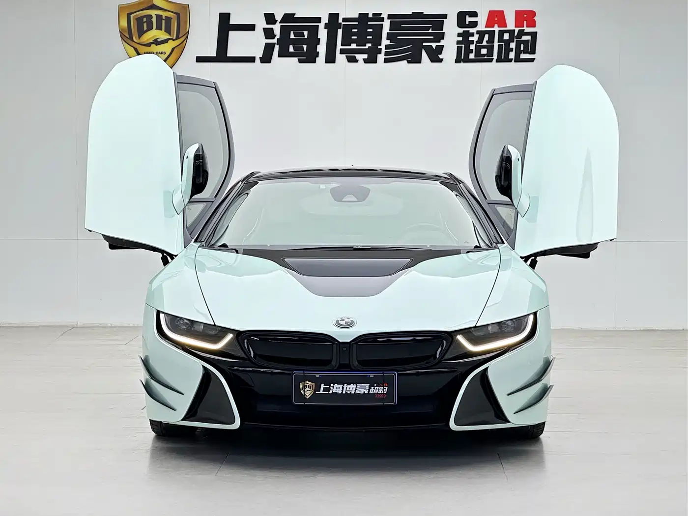 BMW i8 2014 Standard фото 9