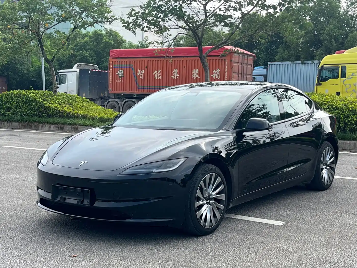 Tesla Model 3 2025