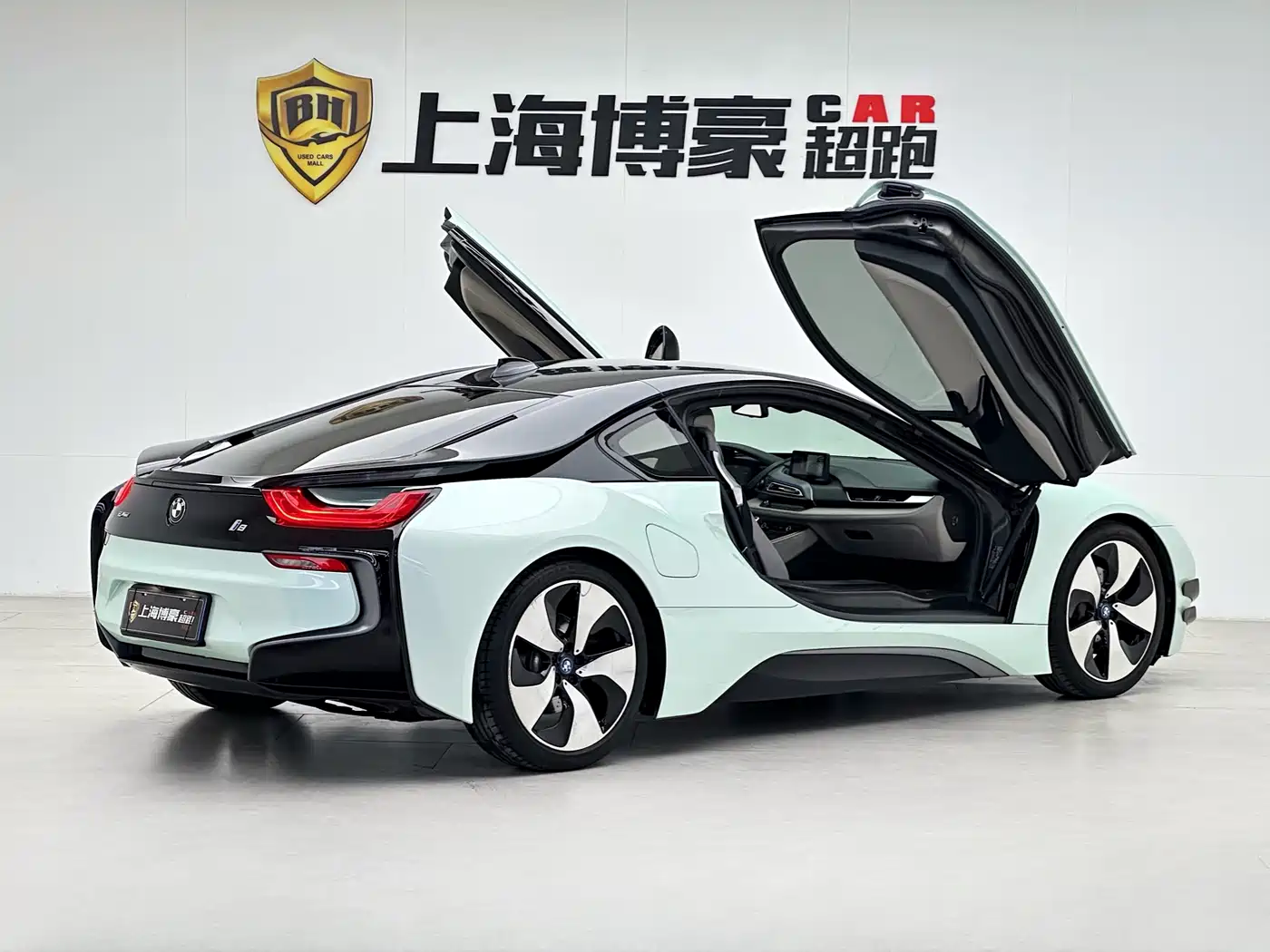BMW i8 2014 Standard фото 4