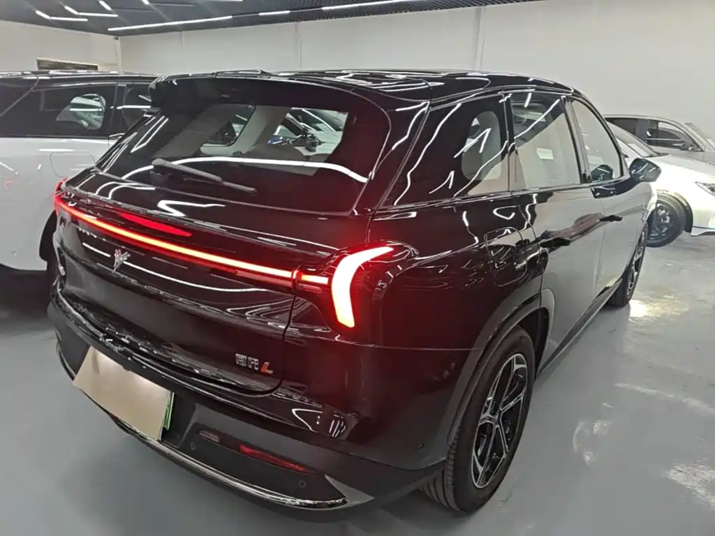 Nezha Auto Nezha L 2026 2024 Extended Range 310 Flash Charge Red Edition