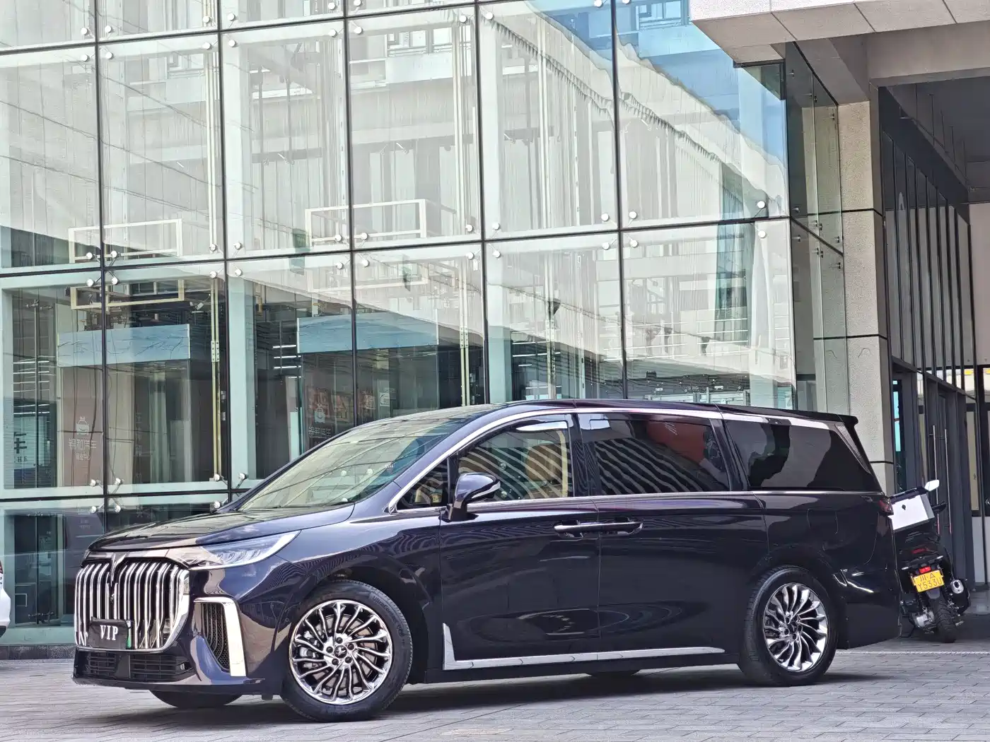 Voyah Auto Voyah Dreamer 2022 Low-carbon Dream+Smart Package фото 3