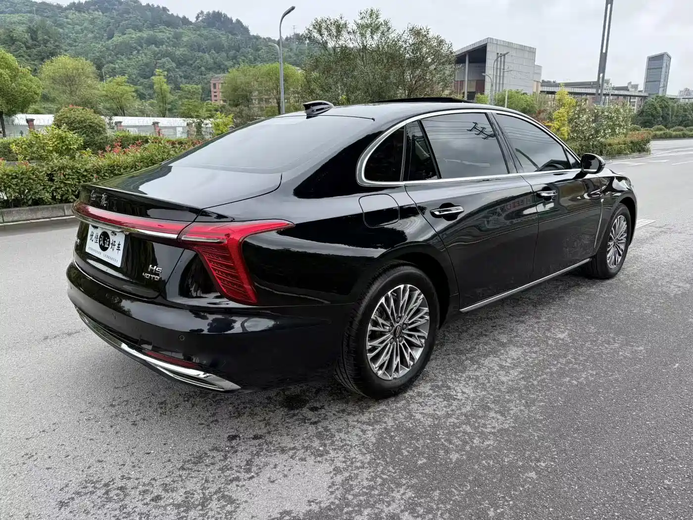 Hongqi H5 2024 2.0T Automatic Smart Connect Flag Enjoy Edition фото 12
