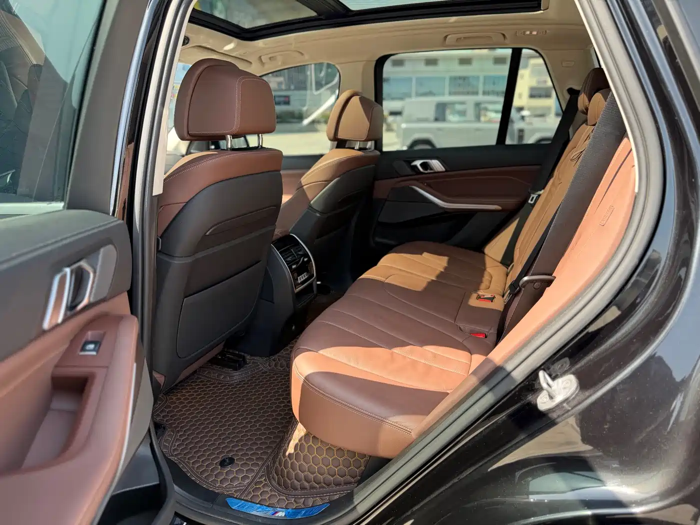 BMW X5 (Import) 2019 xDrive40i Exclusive M Sport Package фото 13