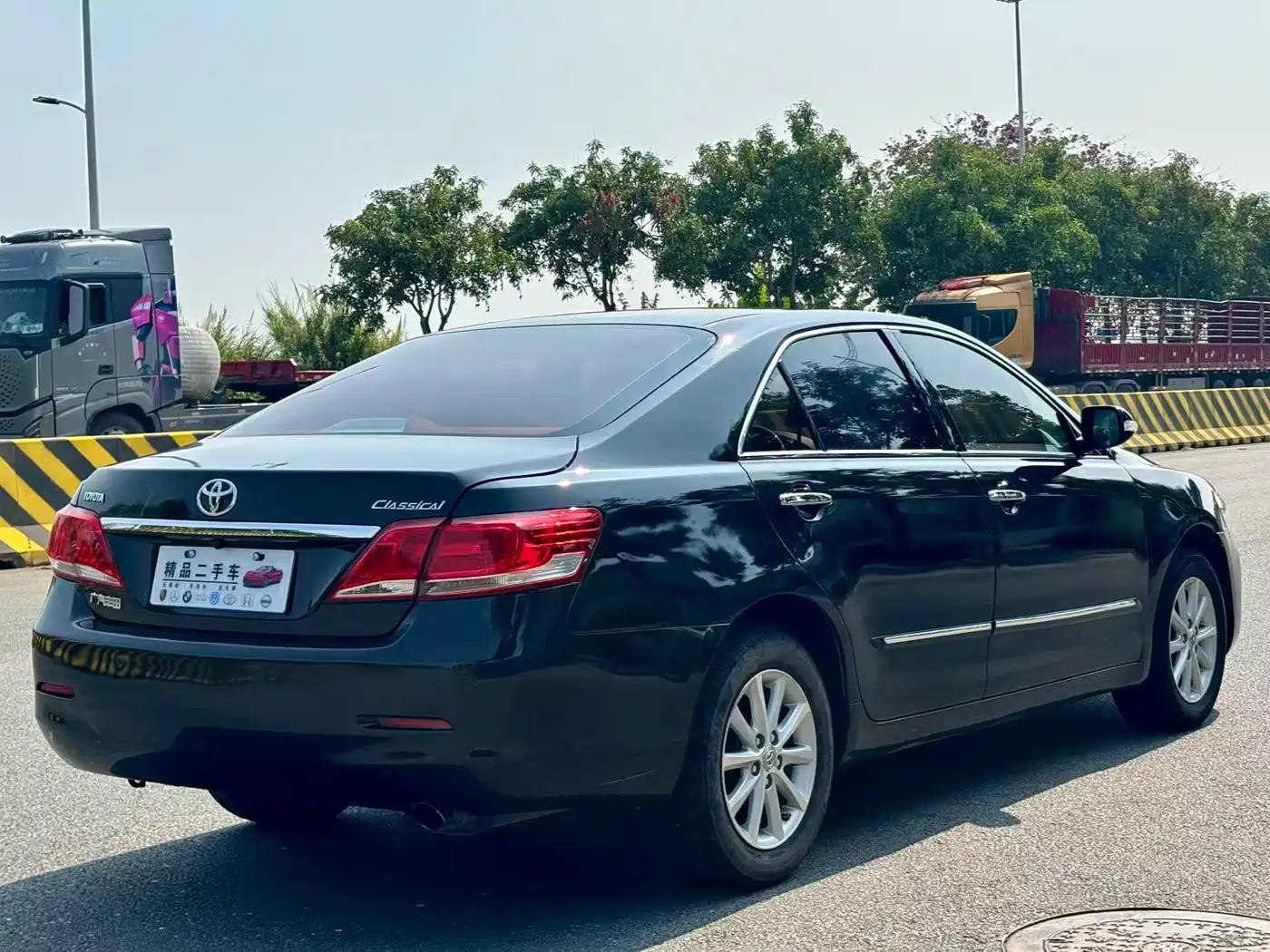 Toyota Camry 2013 200G Classic Luxury Edition фото 9
