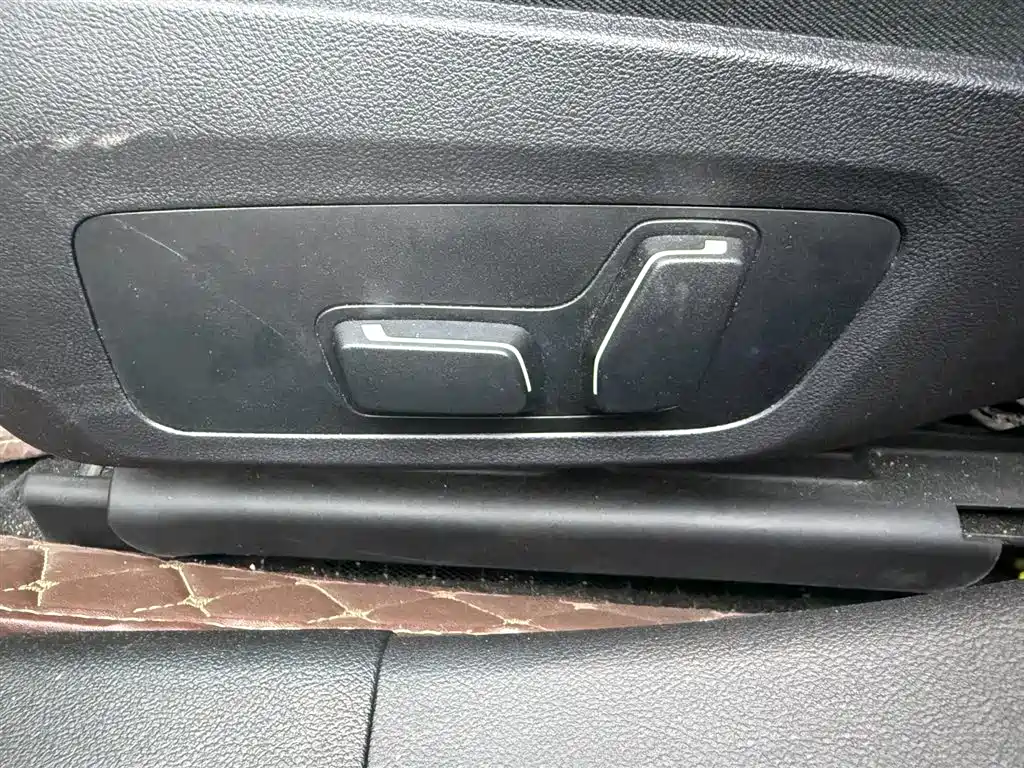 BMW 3 Series 2024 325i M Sport Shadowline Package фото 10