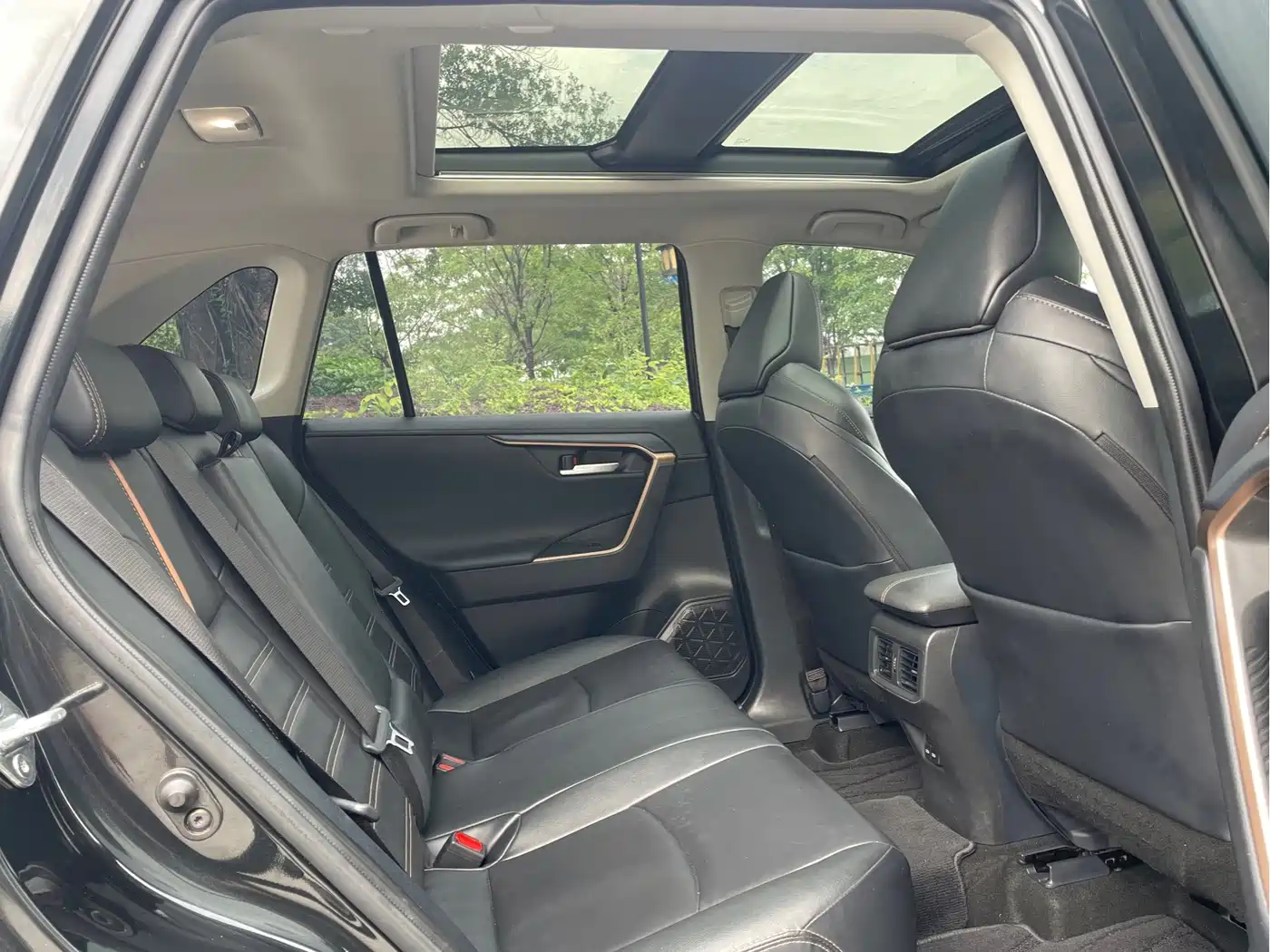 Toyota Wildlander 2024 2024 2.0L CVT 2WD Luxury PLUS Edition