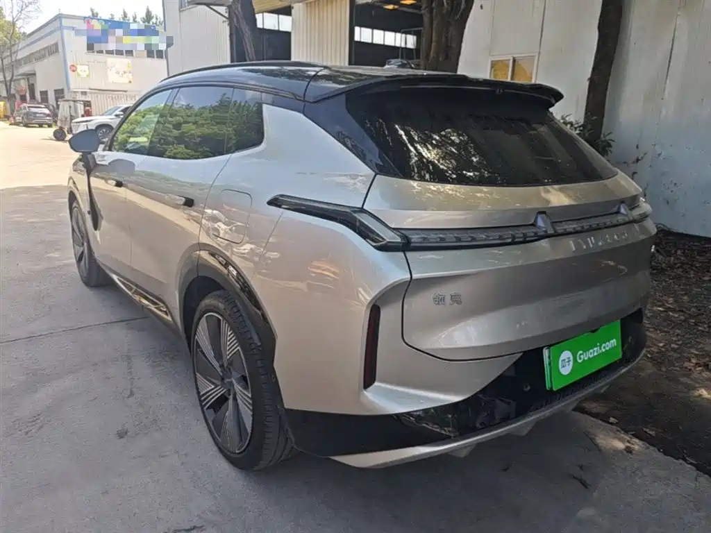 Lynk & Co 08 EM-P 2023 220km 4WD Performance Halo фото 5