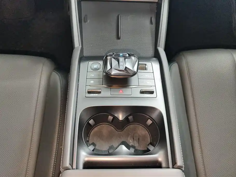 BYD Qin L 2025 DM-i Smart Drive Edition 80KM Leading фото 16