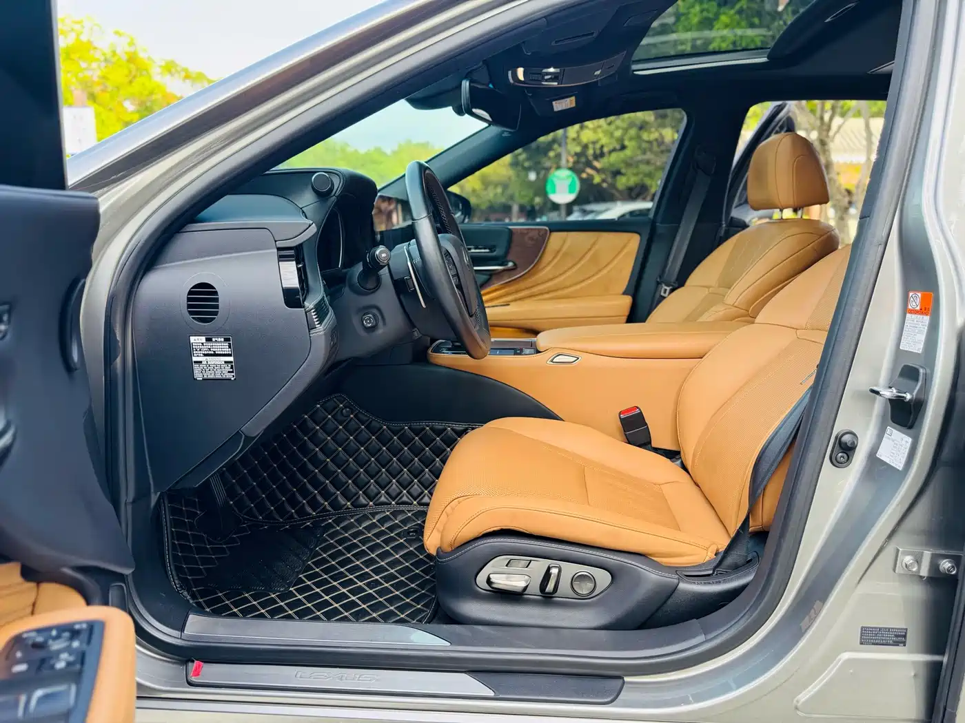 Lexus LS 2022 2021 500h Excellence Edition