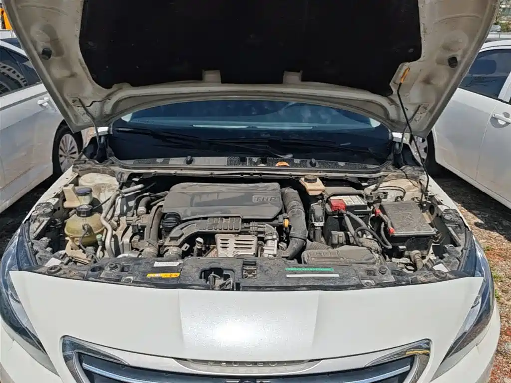 Peugeot 408 2015 Model 1.2T Automatic Luxury Edition фото 20