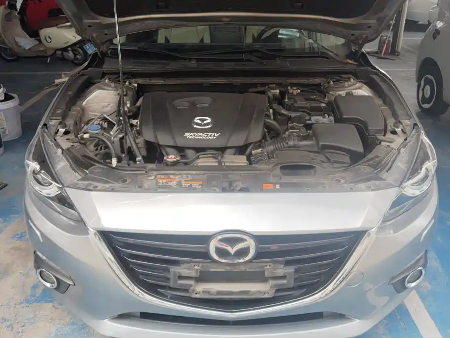 Mazda Mazda3 Axela 2014 2014 Sedan 2.0L Automatic Flagship