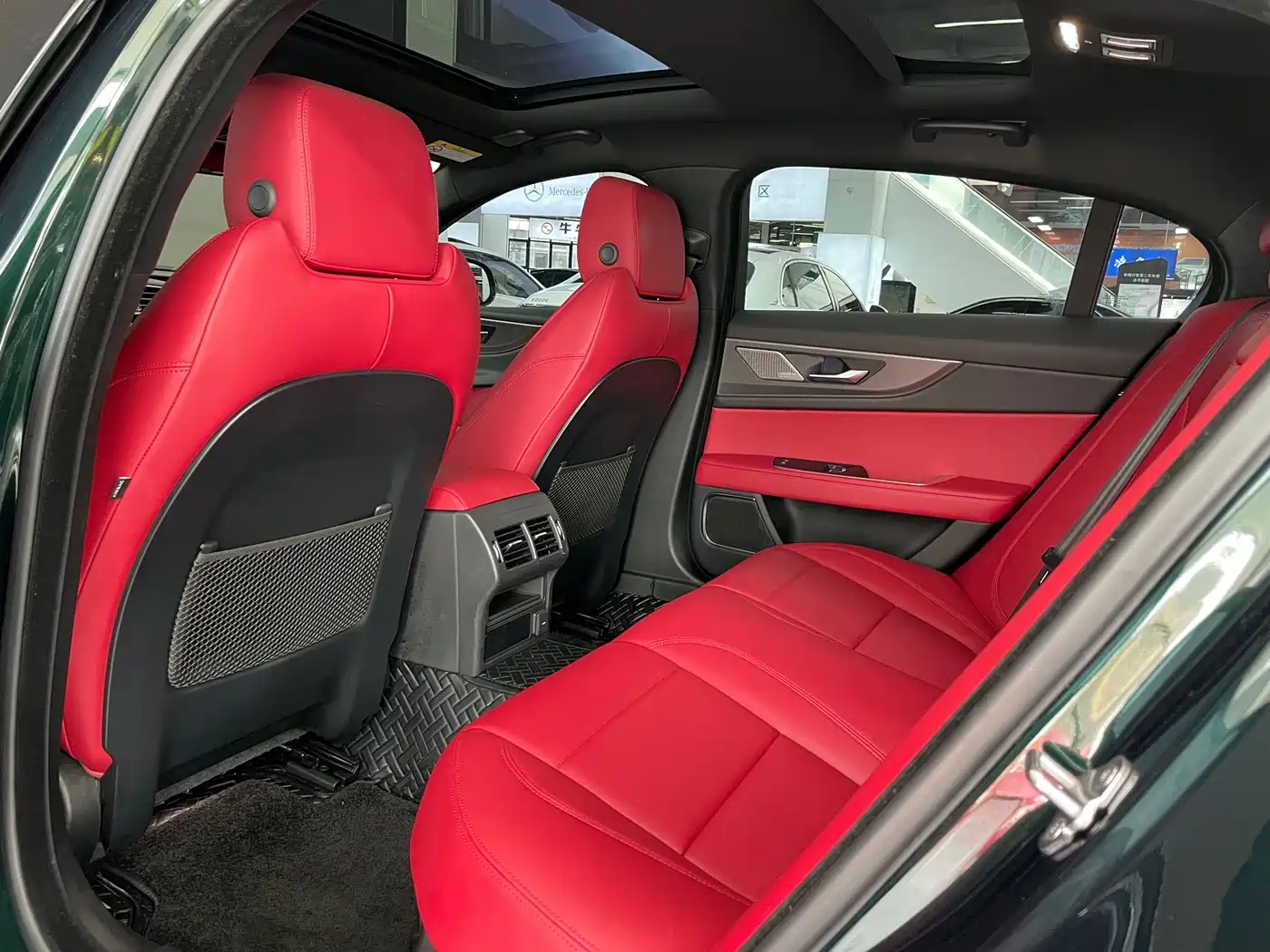 Jaguar XEL 2023 2.0T 250PS R-DYNAMIC S Progressive Sport фото 9