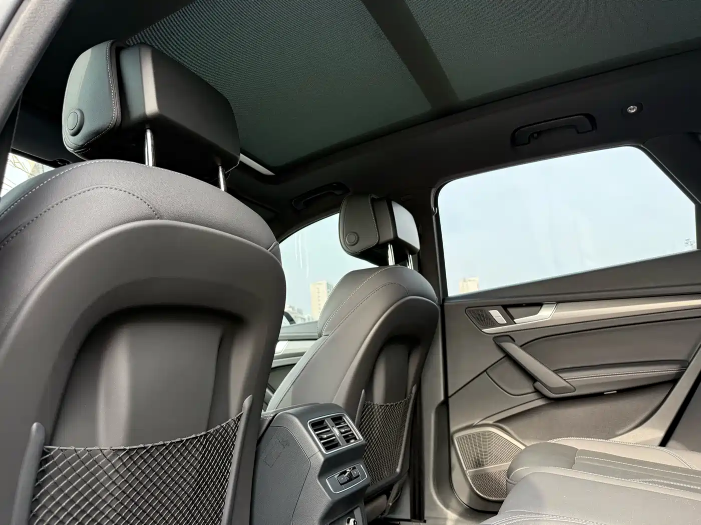 Audi Q5L 2024 Model 45 TFSI Luxury Dynamic фото 9