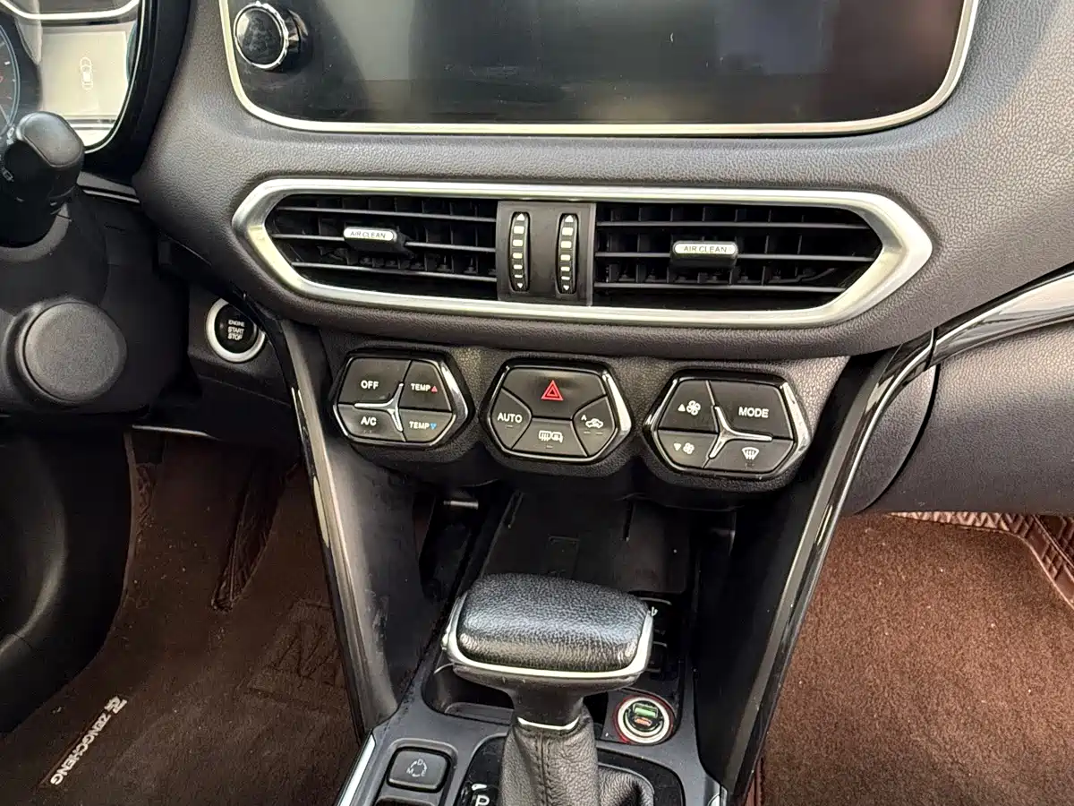 Фото 15 - GAC Trumpchi GS4