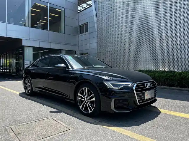 Audi A6L 2020 40 TFSI Luxury Dynamic — фото 3