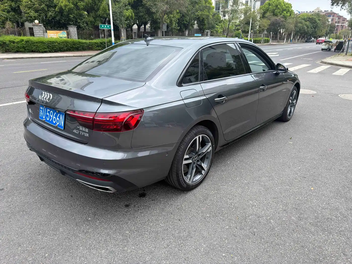 Audi A4L 2023 40 TFSI Luxury Sport фото 5