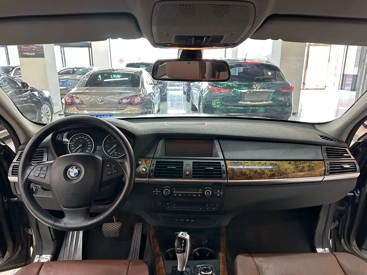 BMW X5 (Import) 2011 xDrive35i Leading Edition фото 12