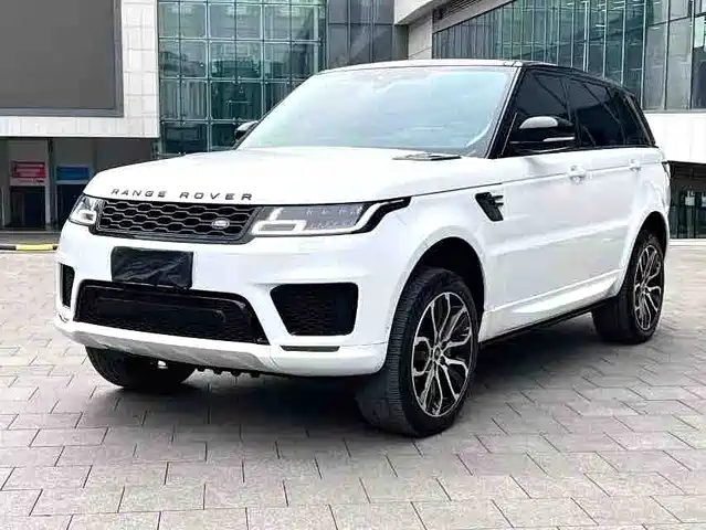 Land Rover Range Rover Sport 2022 3.0 L6 Gloss Black Edition