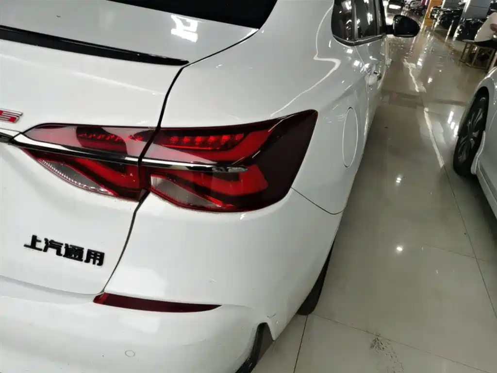 Chevrolet Monza 2019 RS 330T Auto Smooth Edition China VI фото 8