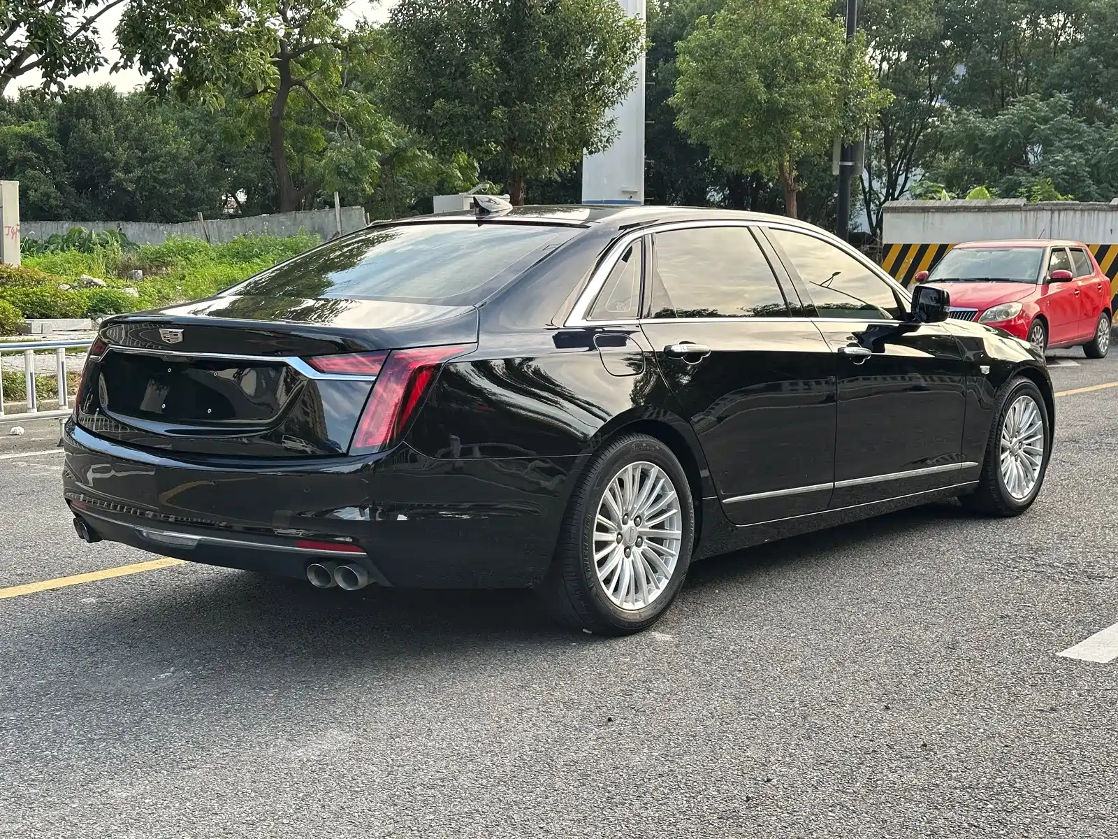 Фото 9 - Cadillac CT6