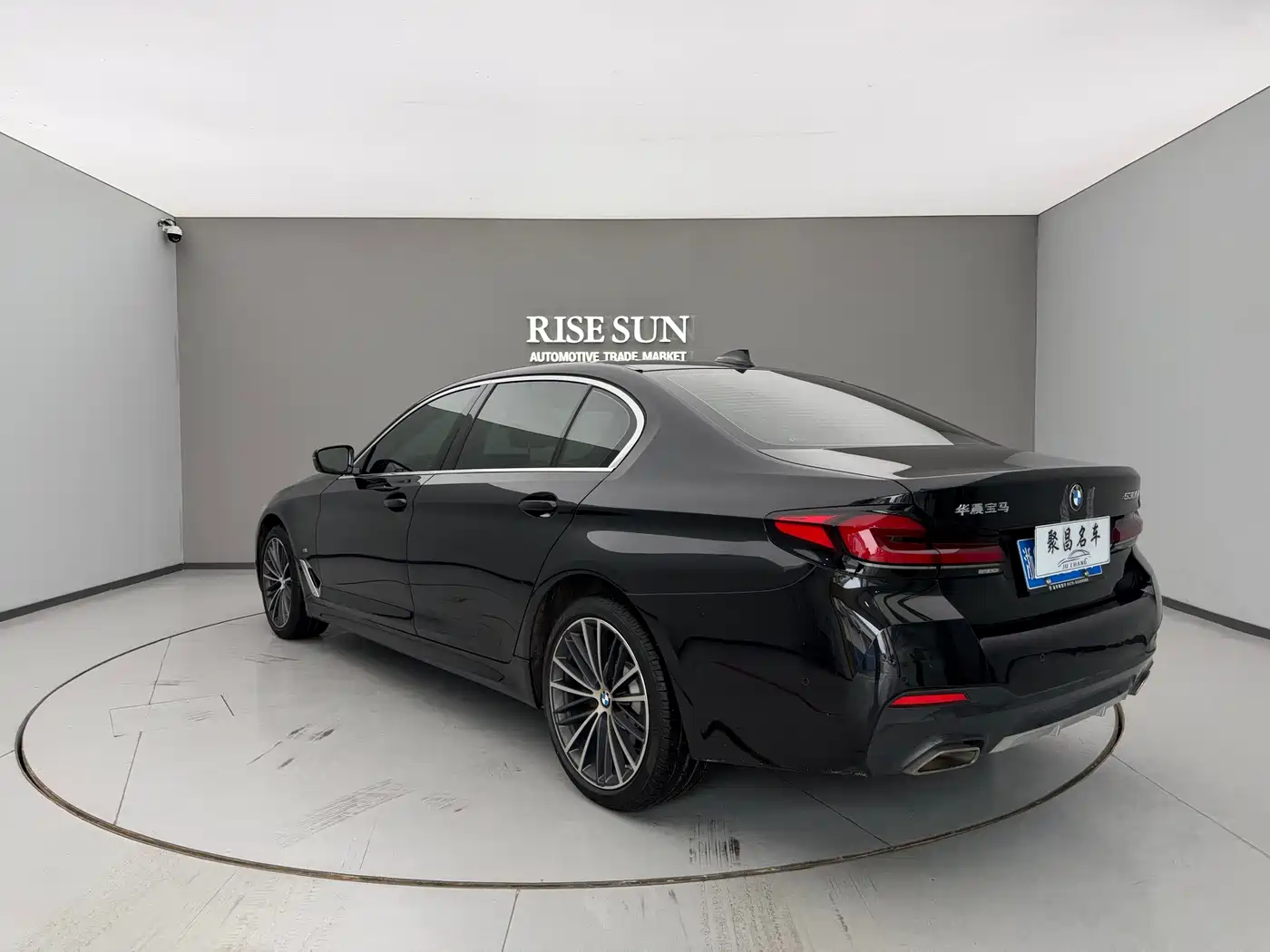 BMW 5 Series 2023 530Li Leading M Sport Package фото 5