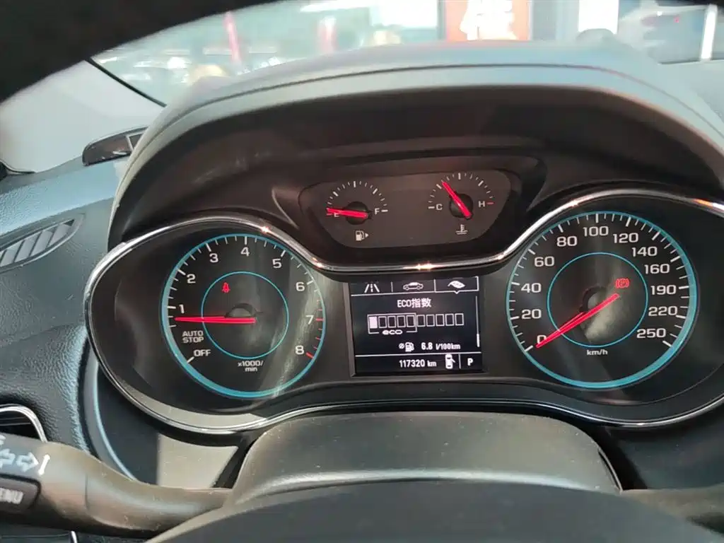 Chevrolet Cruze 2018 320 Automatic Pioneer Sunroof Edition фото 12