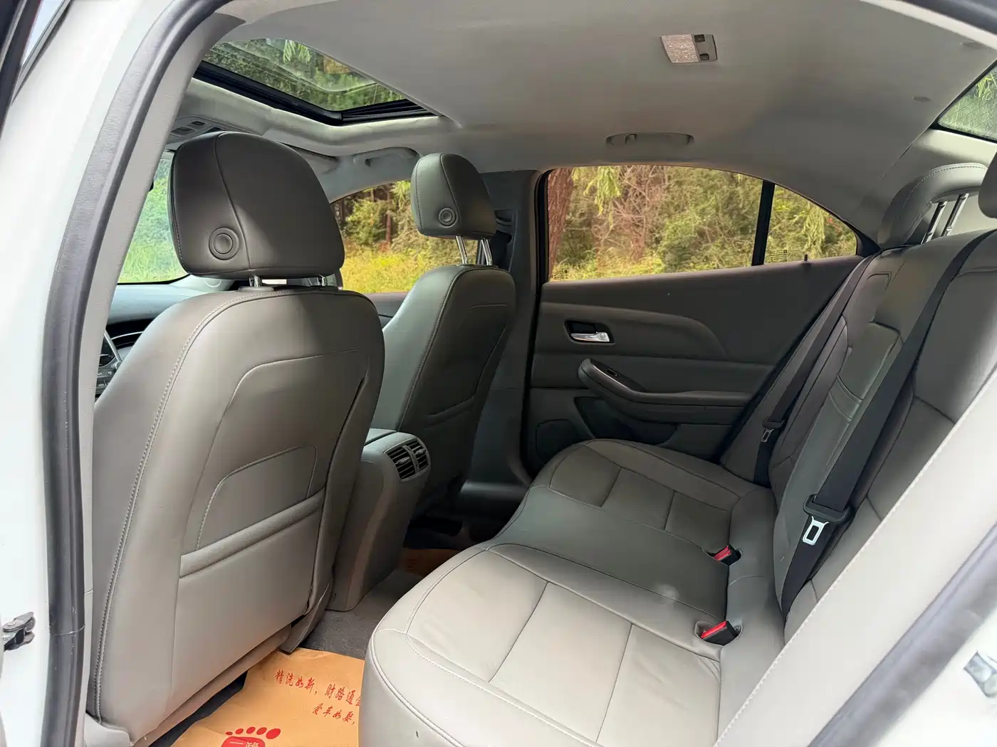 Chevrolet Malibu 2012 2.0L Automatic Luxury Edition фото 8