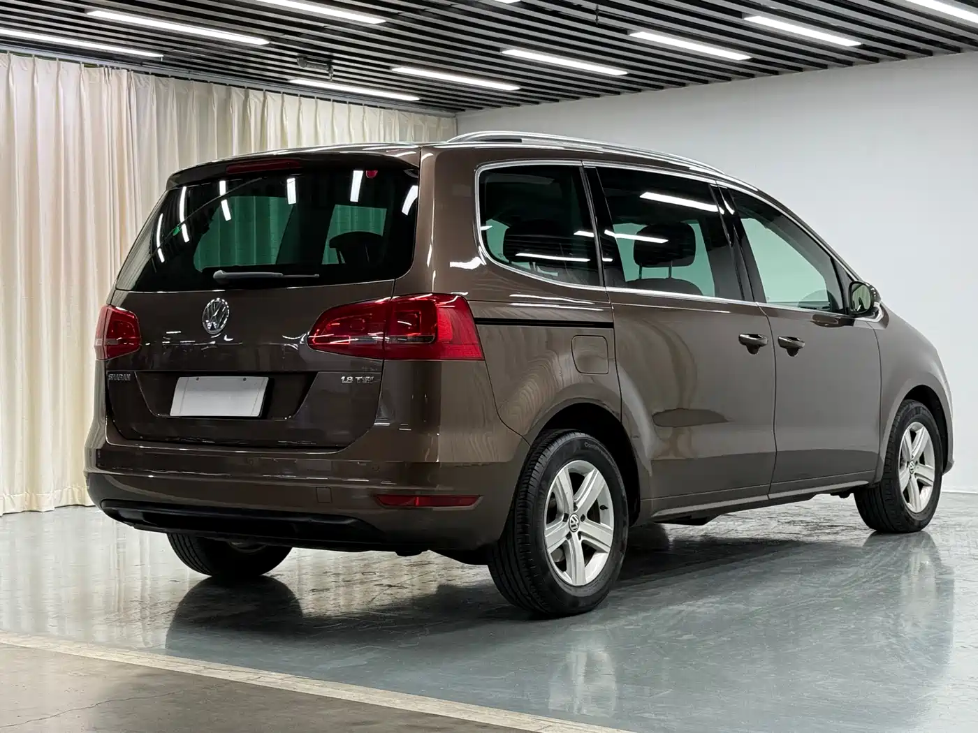 Volkswagen Sharan 2013 1.8TSI Comfort фото 24