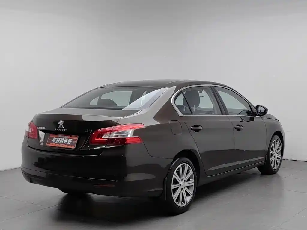 صورة 2 - Peugeot 408