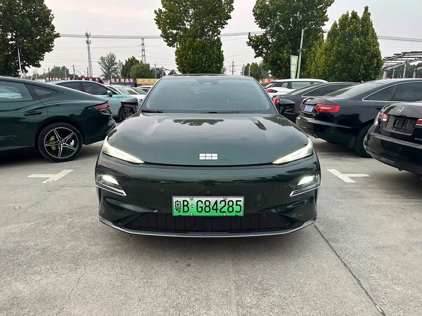 Geely Galaxy Galaxy Xingyao 8 2025 2025 130km EM-i Premium Edition